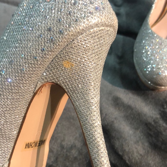 Bedazzled silver heels - Picture 4 of 5